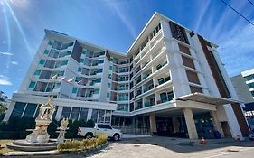 วารีนา พาเลซ โฮเทล (SHA Extra Plus)